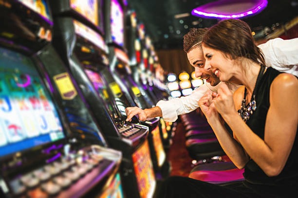 Blackjack side bets and insurance options displayed on hola slot table
